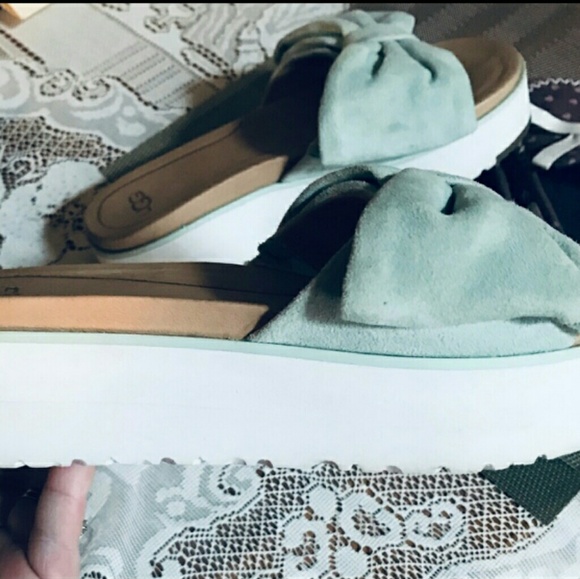 UGG Joan sandal - Picture 2 of 6